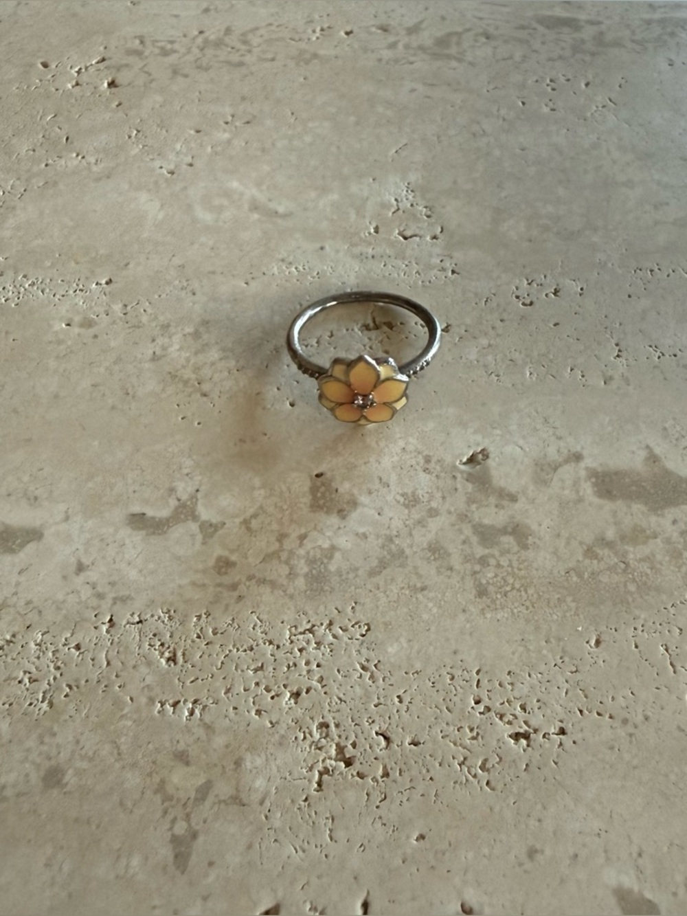 Pandora flower ring size 5